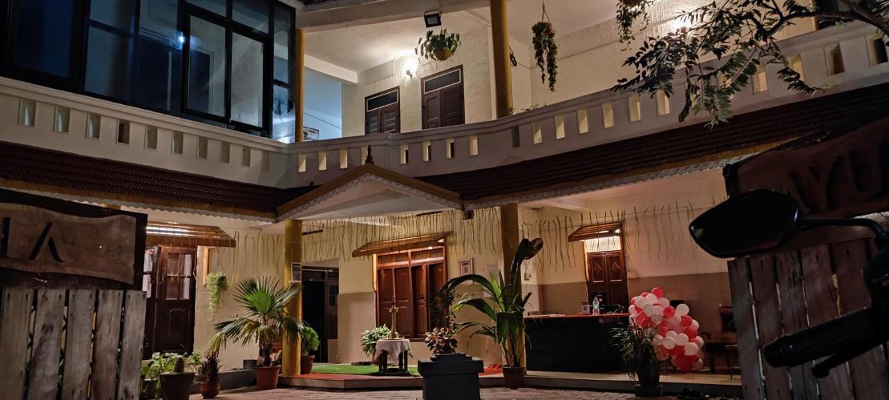 Vedha Ayurvedic Panchakarma Treatment Centre Hotell Alappuzha Exteriör bild